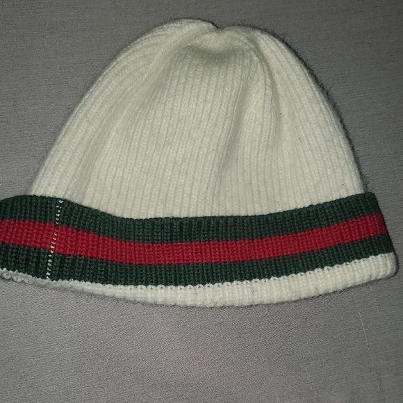 Gucci White Knit Beanie with Green and Red Accents - Picture 9 of 13